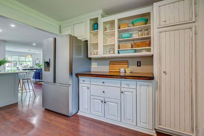 Building Photo - 3610 S Mt Juliet Rd