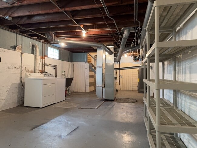 Building Photo - 115 W Crystal Lake Ave