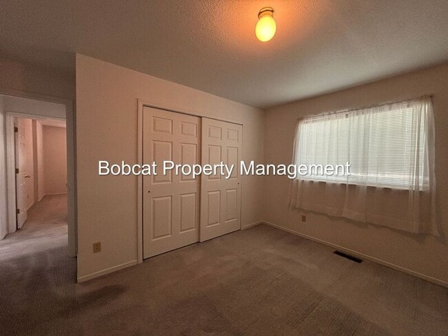 Building Photo - 628 Long Valley Rd