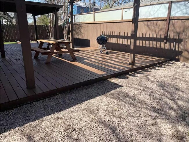 Building Photo - 1406 Brentwood St