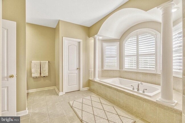 Building Photo - 22374 Dolomite Hills Dr