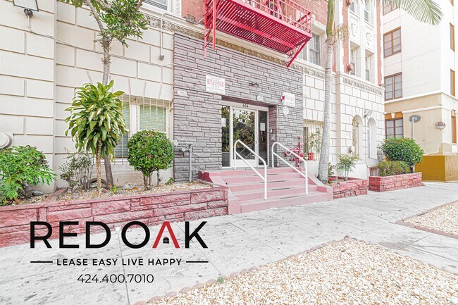 Building Photo - 454 S Catalina St