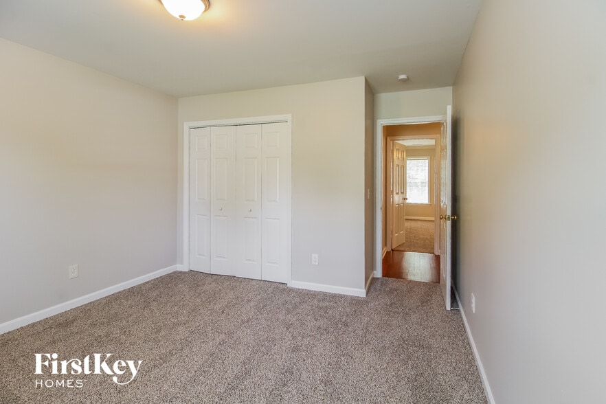 Building Photo - 3802 Watercourse Ct