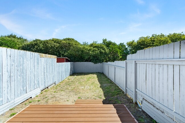 Building Photo - 946 Ocean Shores Blvd SW
