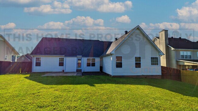Building Photo - 3012 Outfitters Dr