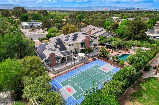 Building Photo - 7001 Alamitos Cir