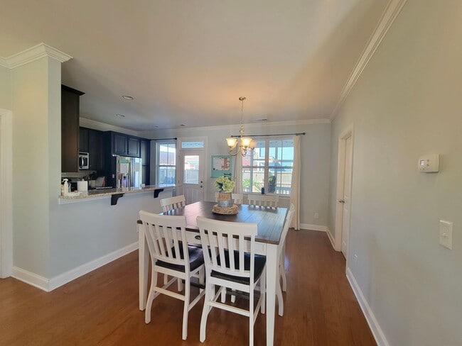 Building Photo - Lovely 3 bedroom, 3.5 bath home in Nellief...