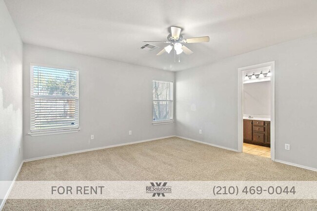 Building Photo - 9131 Hilltop Crossing Dr