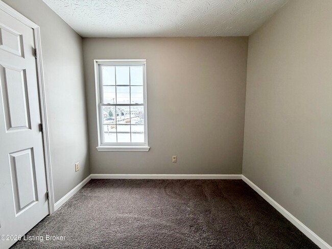 Building Photo - 456 Joy Ave