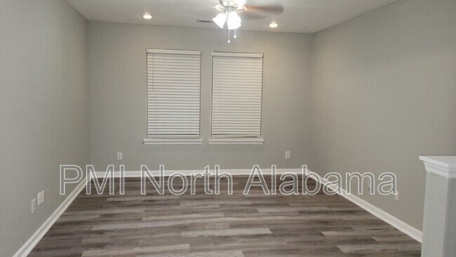 Building Photo - 214 Farmington Dr