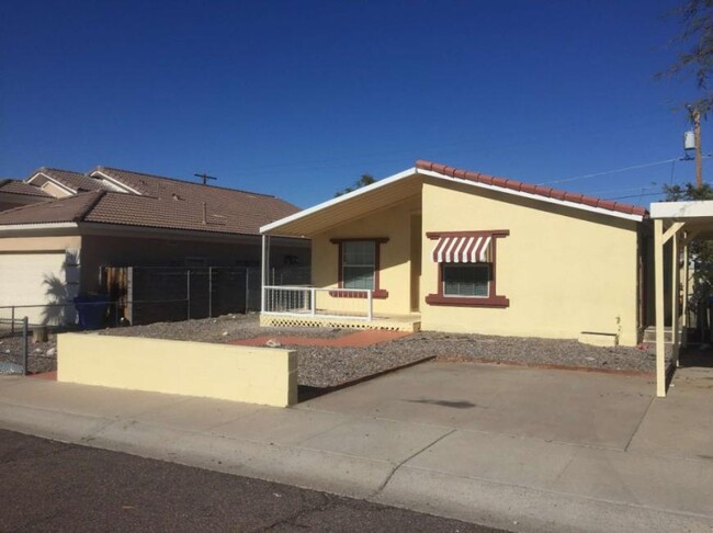 Building Photo - 2 bedroom in PHOENIX AZ 85041