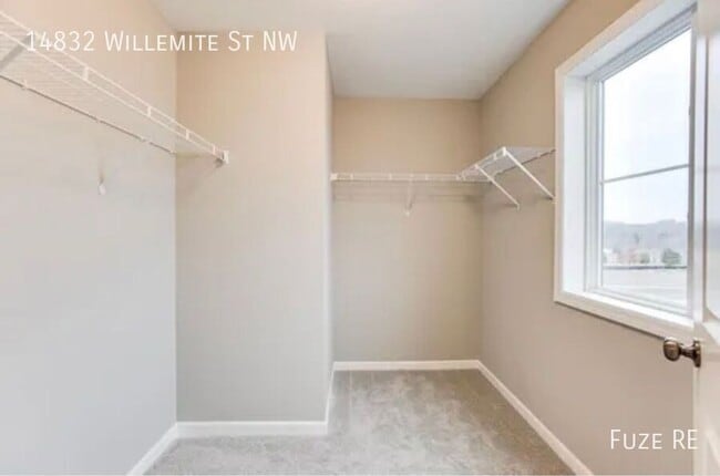 Building Photo - 14832 Willemite St NW