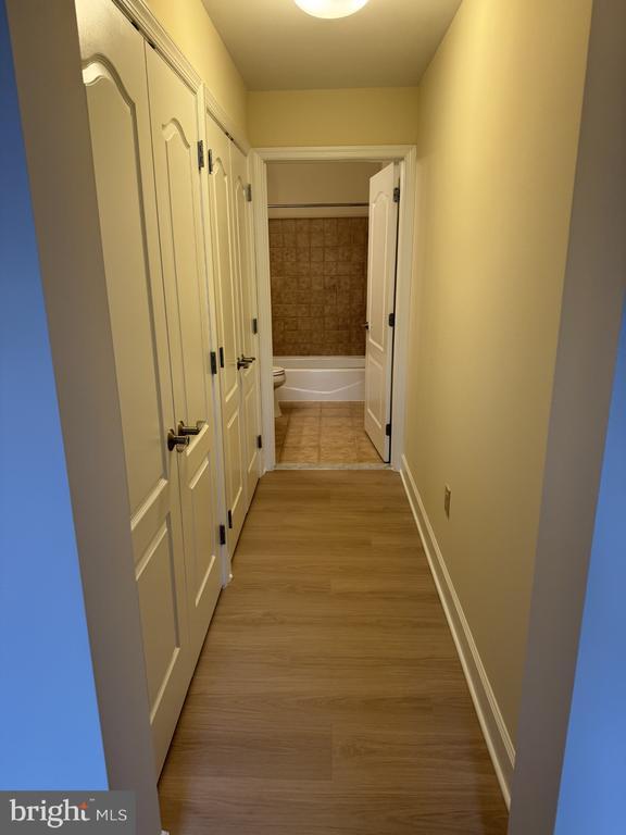 Building Photo - 502 W Broad St