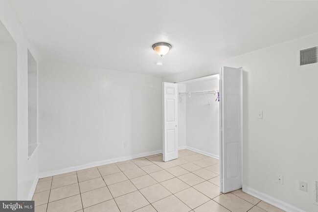 Building Photo - 607 Florida Ave NW