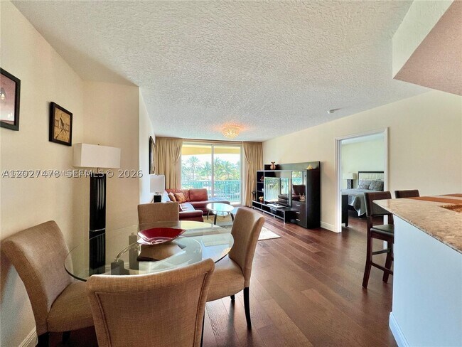 Building Photo - 201 Golden Isles Dr