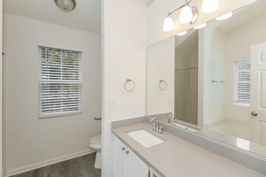 Building Photo - 4379 Yellow Rose Dr