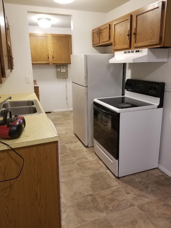 Building Photo - 535 Avenue F