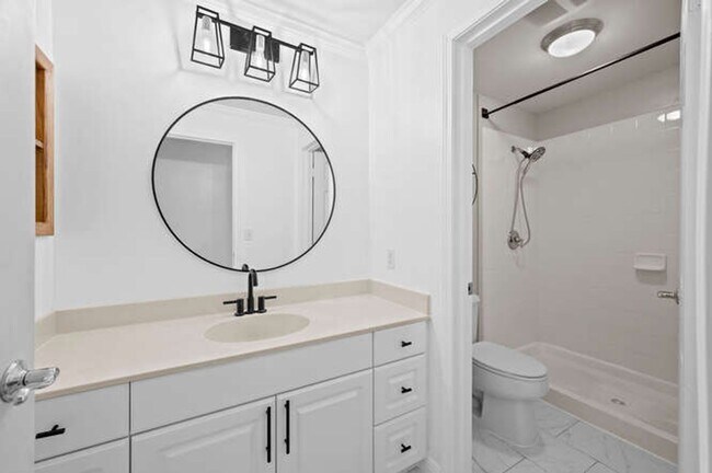 Building Photo - Makakilo  3 BD 2 BA w/ Garage