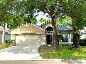 Building Photo - Beautiful 4/3, Amenities Galore! Located i...
