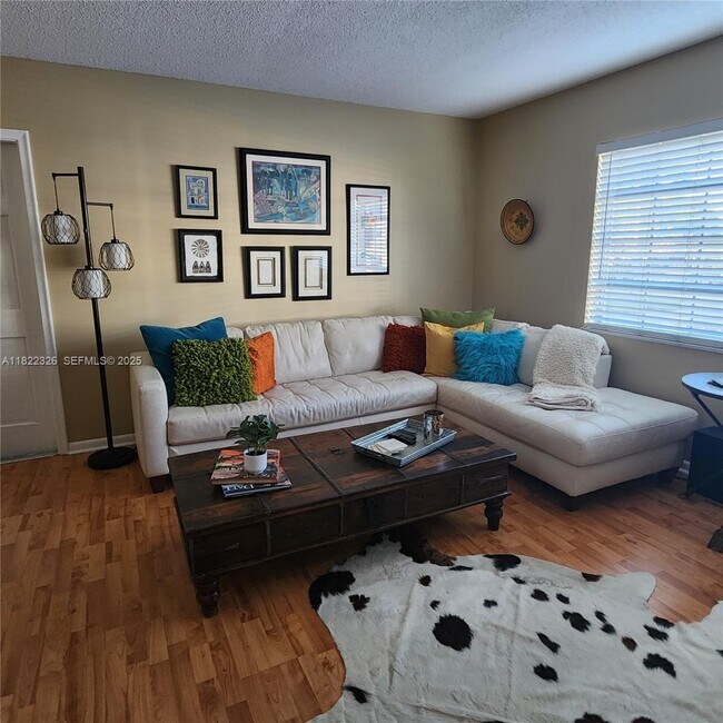 Building Photo - 2424 NE 9th St