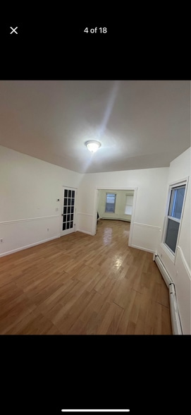Building Photo - 466 Cortlandt St