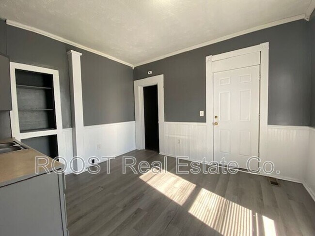 Building Photo - 1601-1603 Edwards Ave