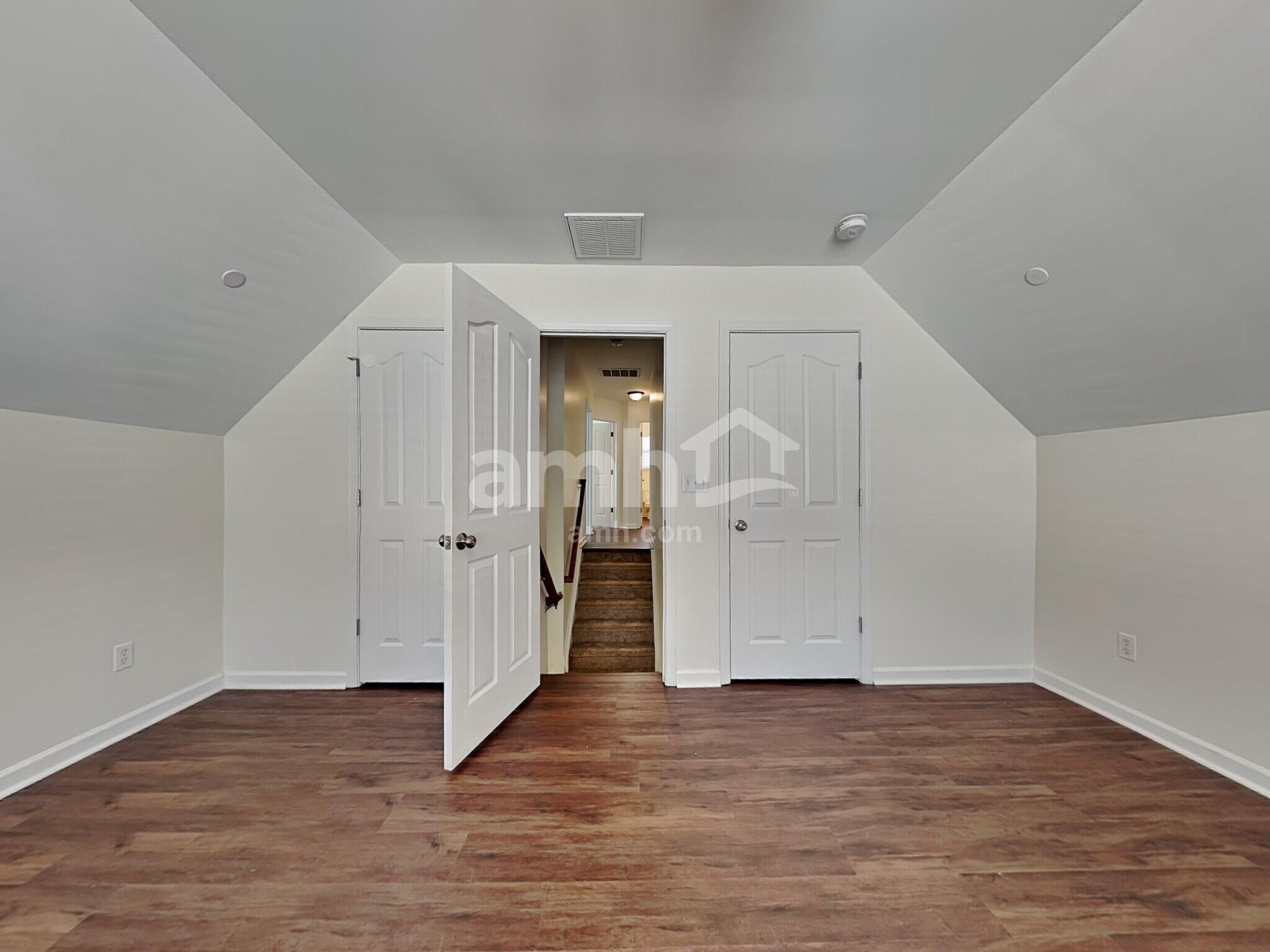 Building Photo - 103 Poplar Woods Dr