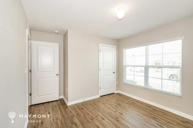 Building Photo - 4 Bedroom Updated Tampa Home
