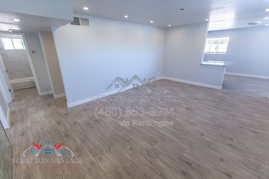 Building Photo - 2912 W Butler Dr