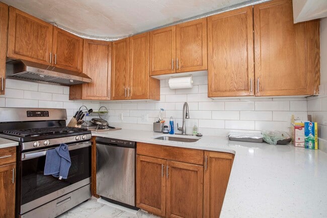Primary Photo - 1 Terrace St