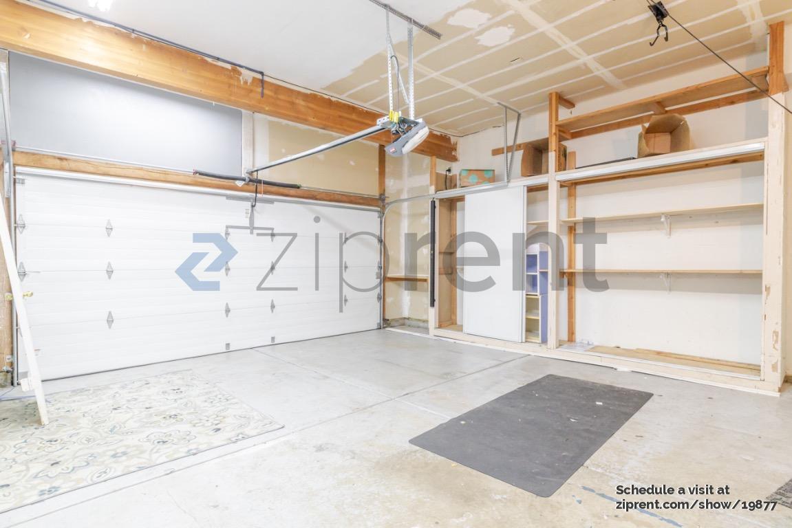 Building Photo - 401 Donaldson Ct