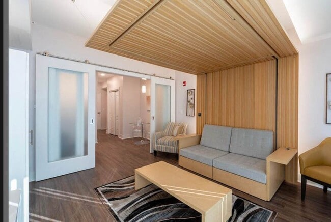 Building Photo - Campus West