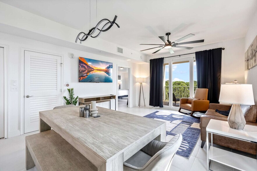 Building Photo - 605 Kemp St