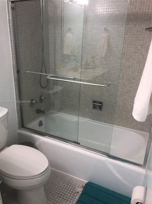 Building Photo - 2030 S Ocean Dr