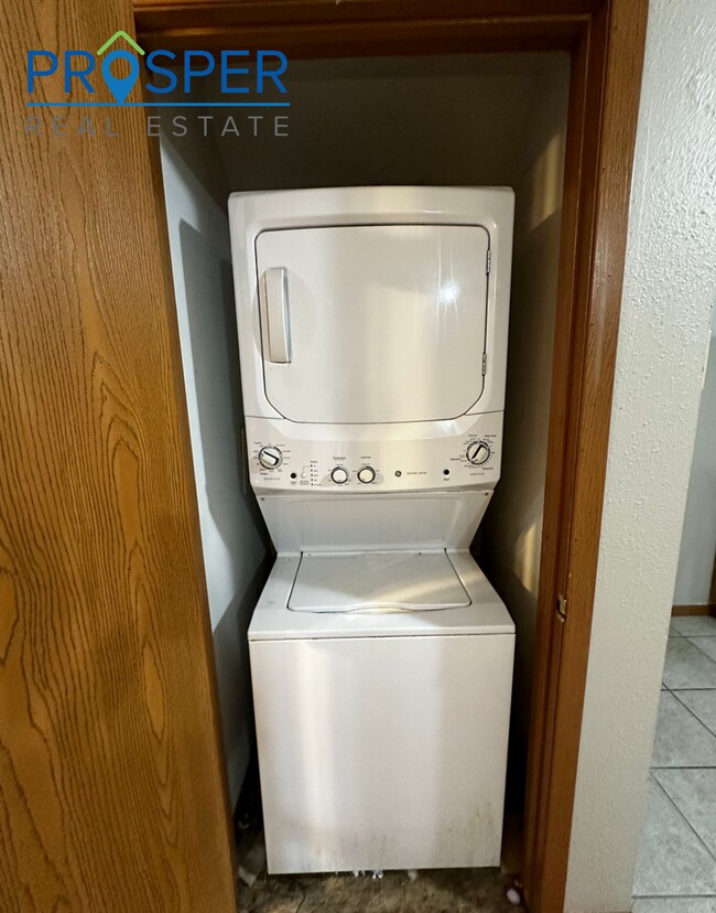 Building Photo - NI709X