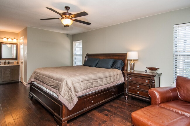 Building Photo - 2947 Southridge Dr
