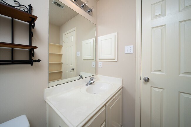 Building Photo - 4710 Shane Creek Ln