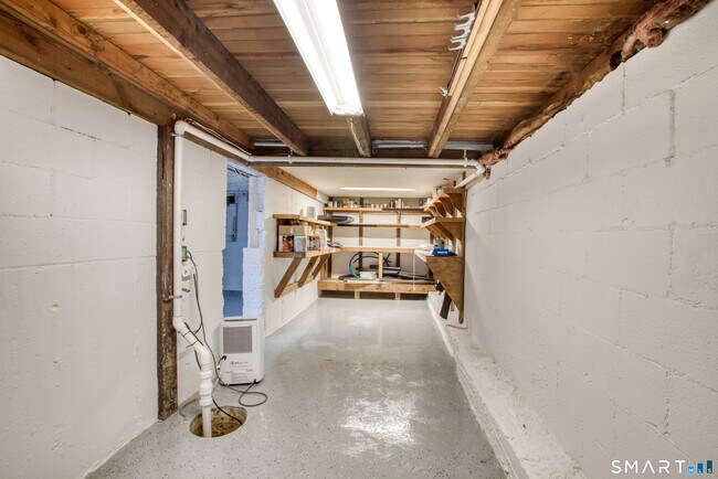 Building Photo - 117 John Ave