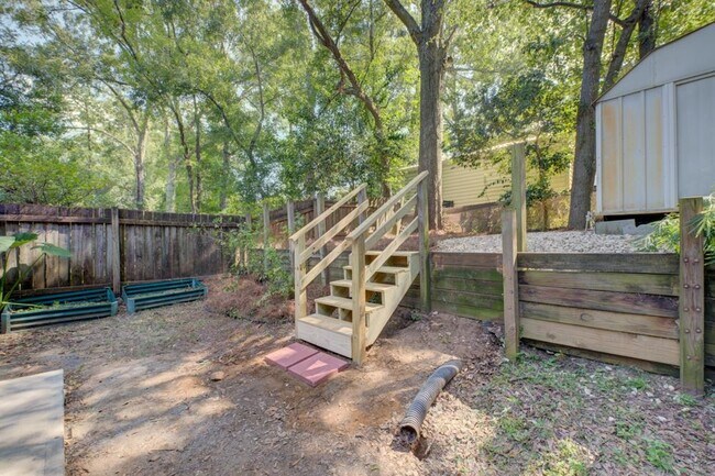 Building Photo - 1825 Meriadoc Rd