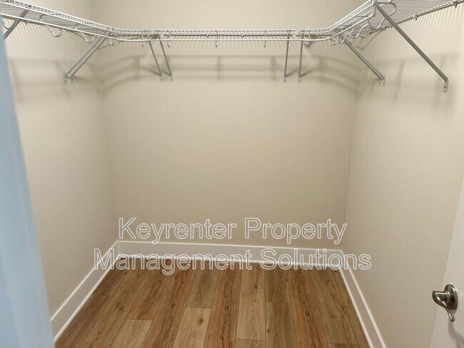 Building Photo - 185 Lindburgh Dr