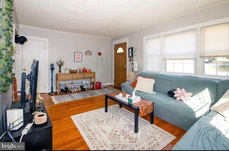 Building Photo - 316 University Blvd