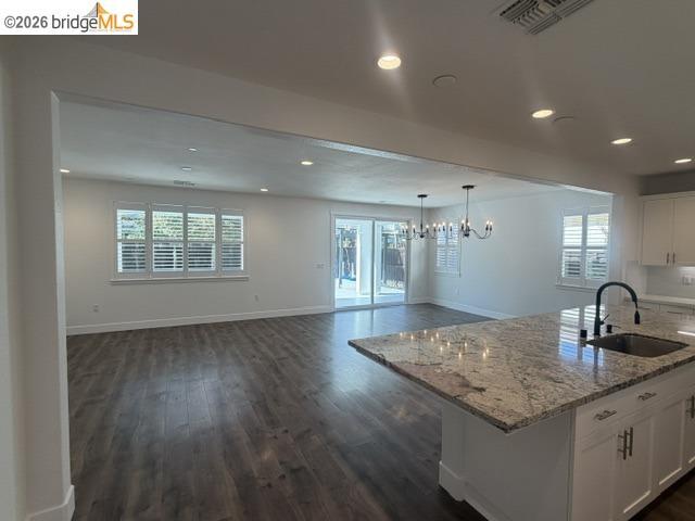 Building Photo - 9588 Pescadero Cir