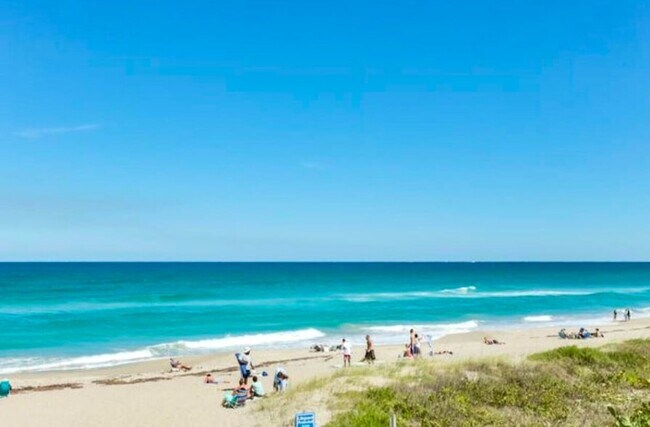 Building Photo - 420 Celestial Way