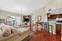 Building Photo - 2005 SE 10th Ave