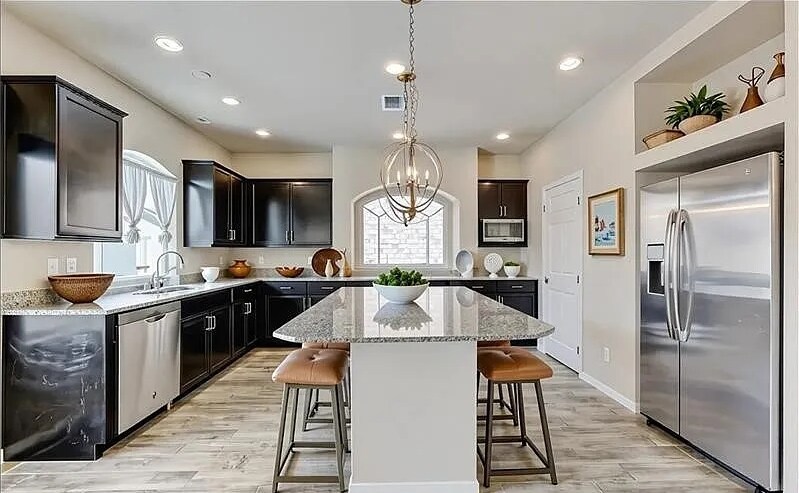 Building Photo - 7157 S Mann St