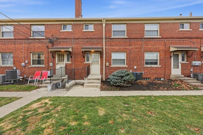 Building Photo - 1876 Northwest Blvd