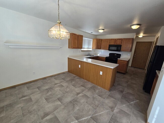 Building Photo - Single family home in Cul-De-Sac