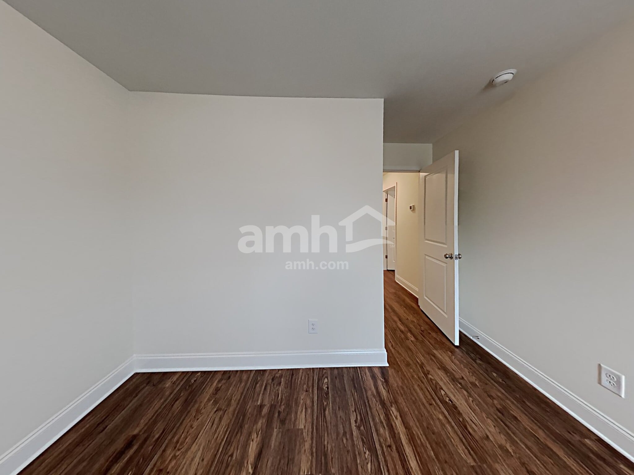 Building Photo - 502 Cash Cir