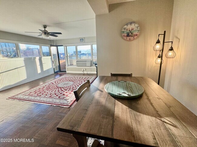 Primary Photo - 321 Sunset Ave