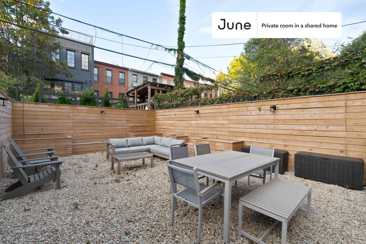 Building Photo - Stylish Private ROOM in Bed-Stuy